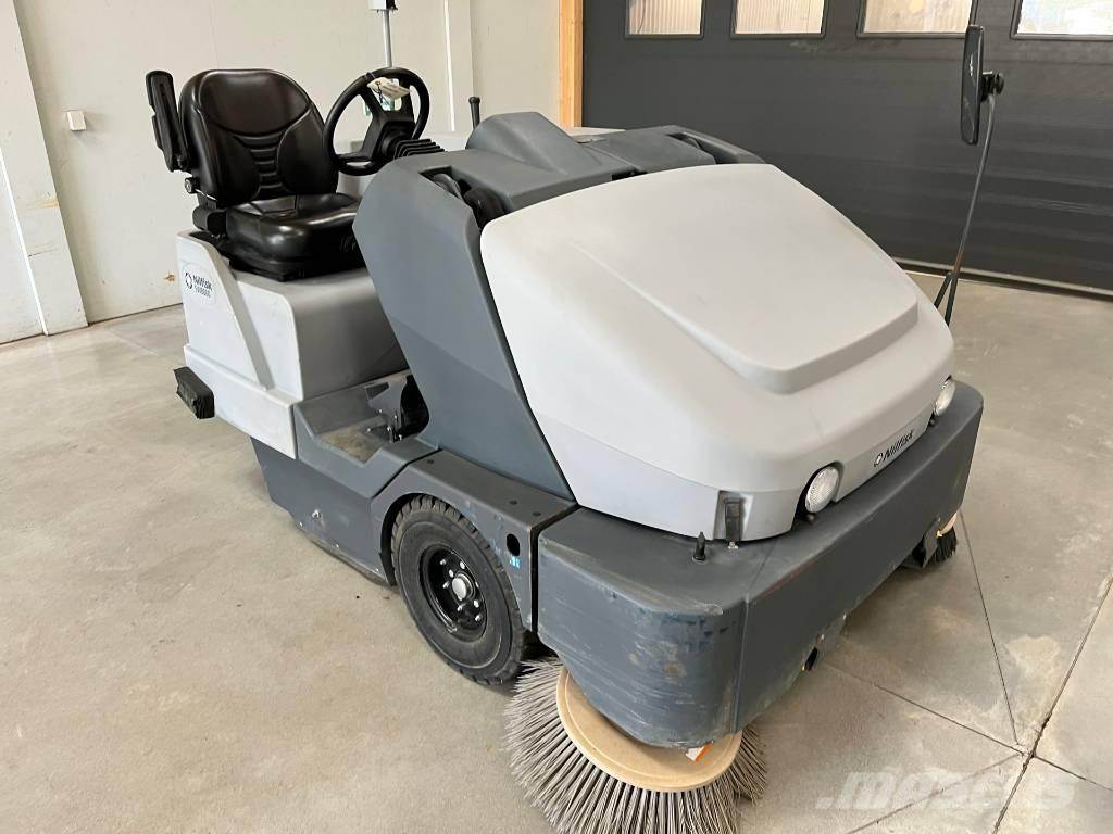 Nilfisk SW 8000 Indoor sweepers