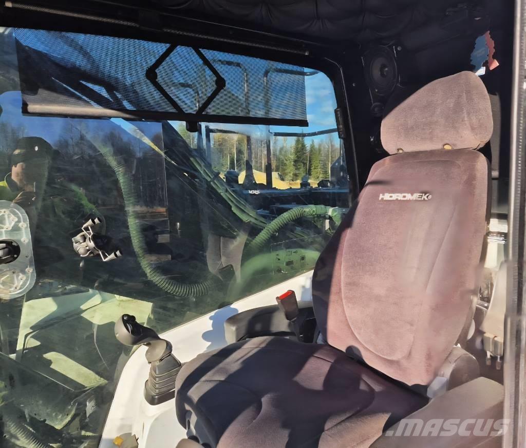 Hidromek HMK 300 LC Crawler excavators