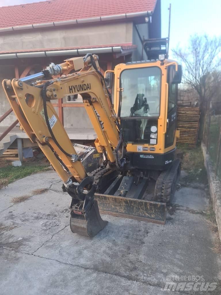 Hyundai R25Z-9 AK Mini excavators < 7t