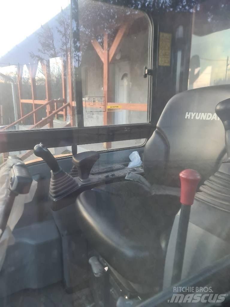 Hyundai R25Z-9 AK Mini excavators < 7t