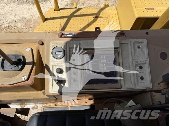 CAT 815B Single drum rollers