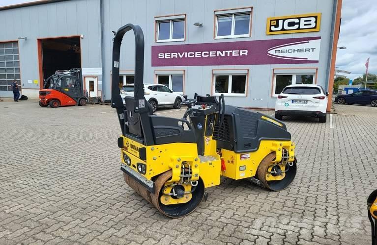 Bomag BW 100 AD M-5 Twin drum rollers