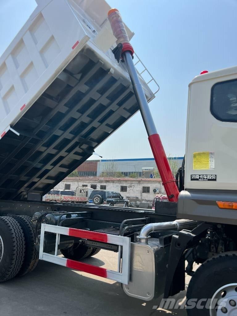 Howo 371 Van Body Trucks