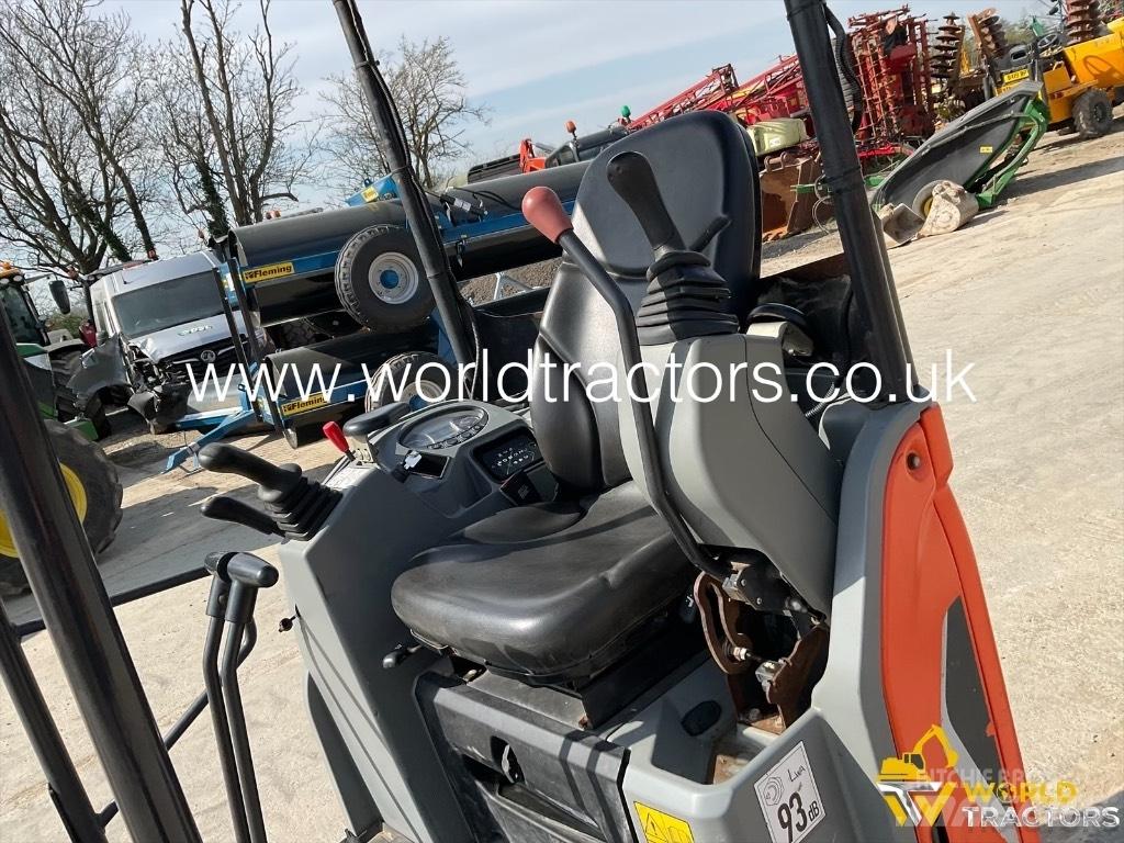 Doosan DX 17 Mini excavators < 7t