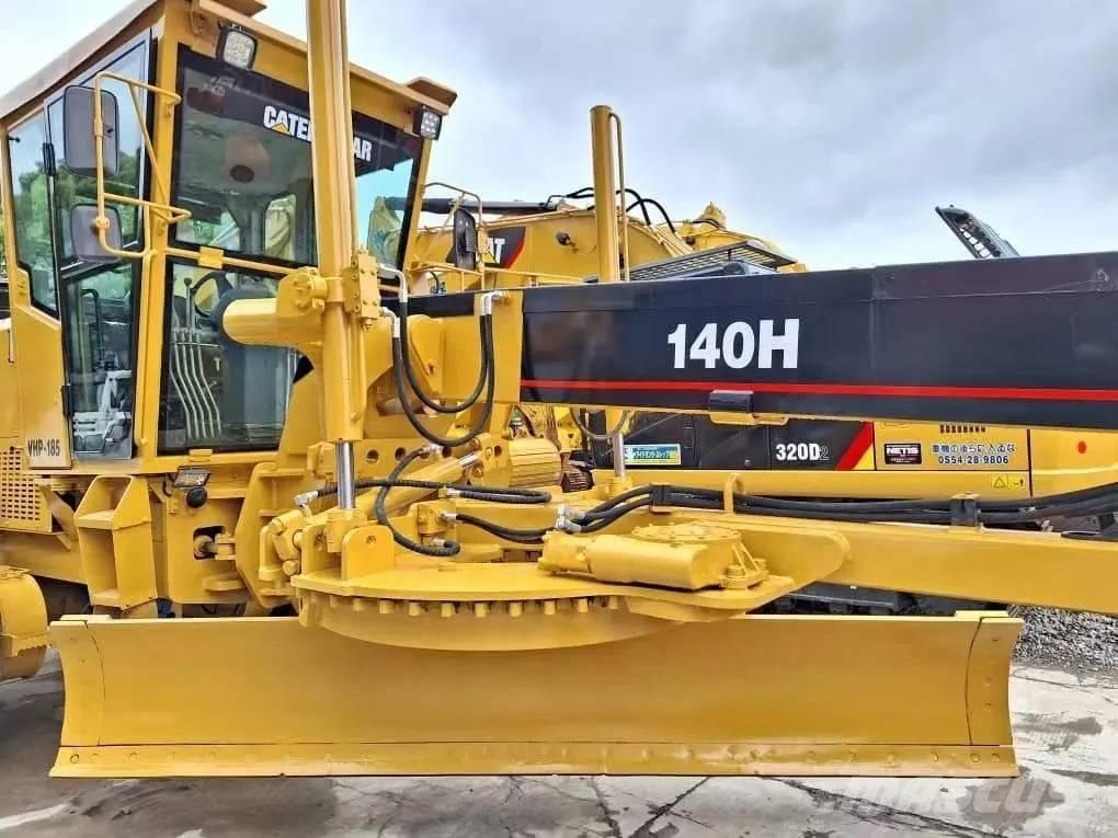 CAT 140H Graders