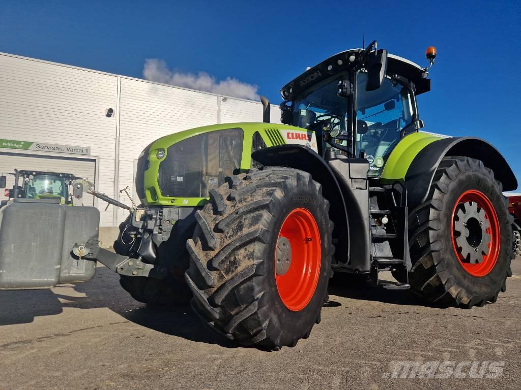 CLAAS Axion 960 Tractors