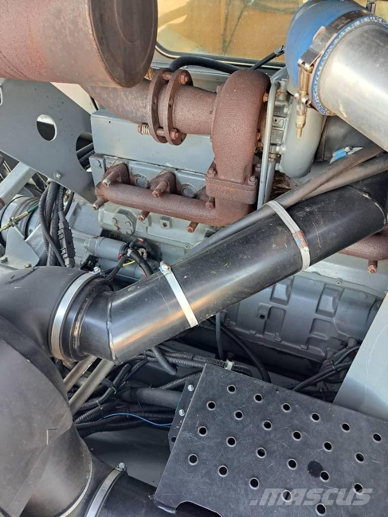 Sampo-Rosenlew 3065 Combine harvesters