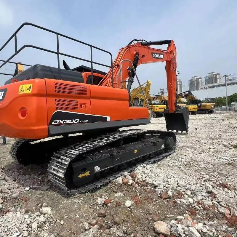 Doosan DX 300 Crawler excavators