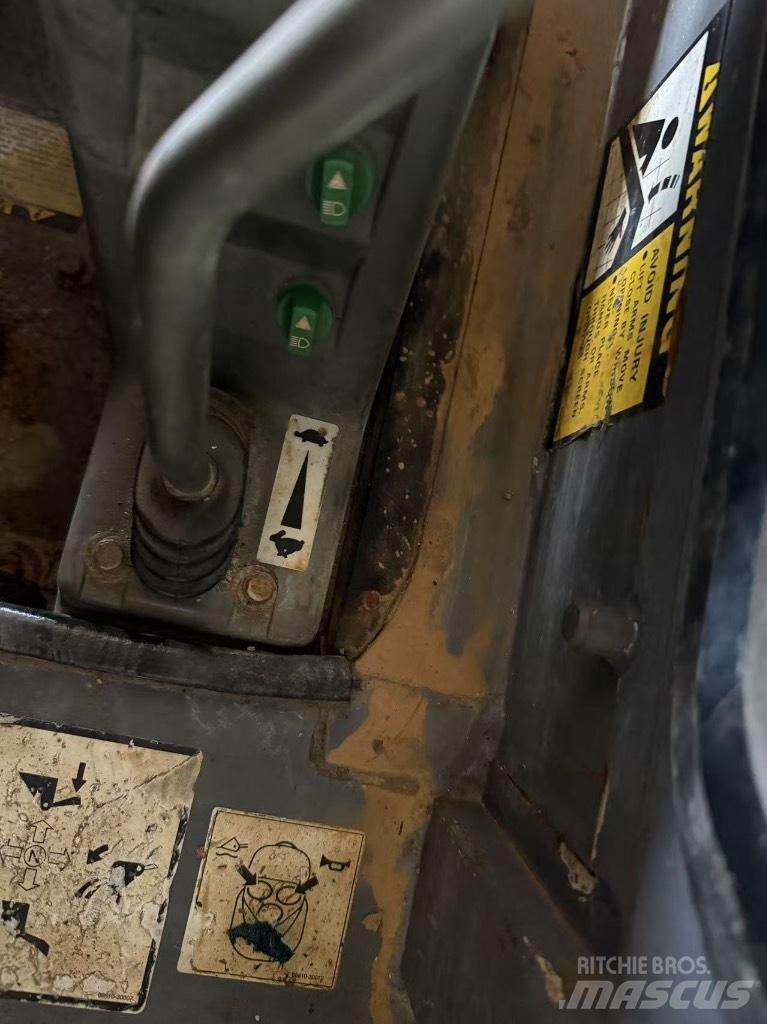 Takeuchi TL150 Crawler FEL's