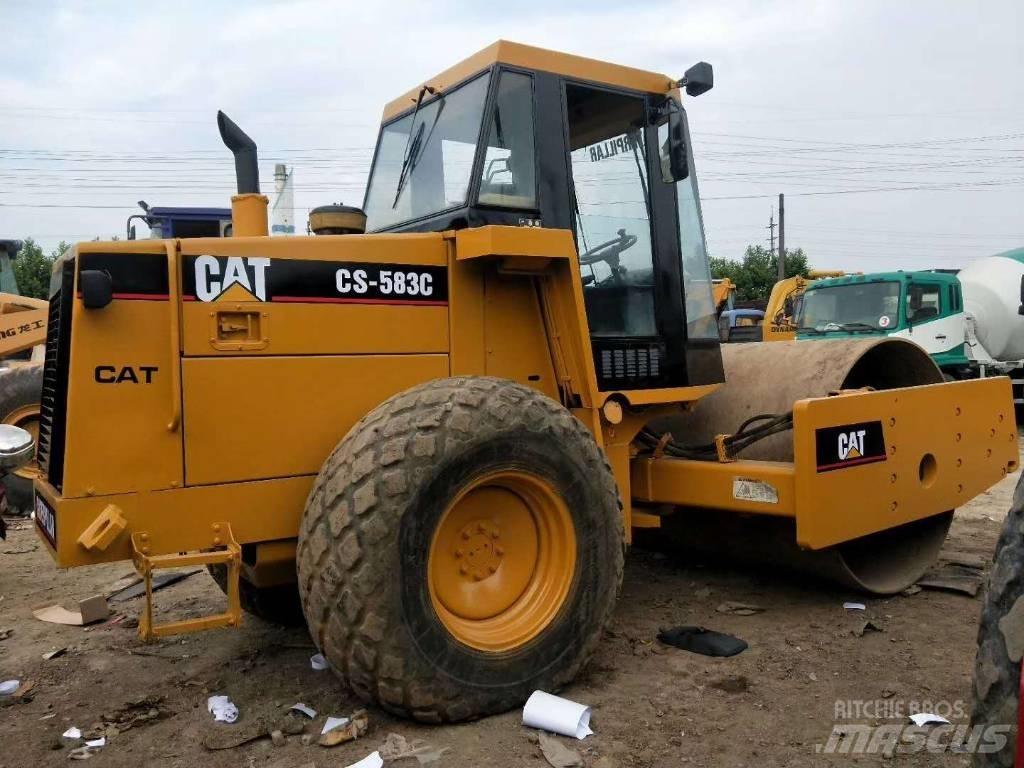 CAT CS-583C Single drum rollers