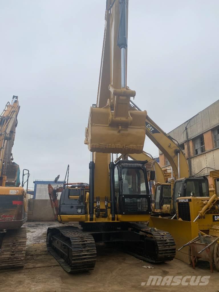 CAT 330 D Crawler excavators