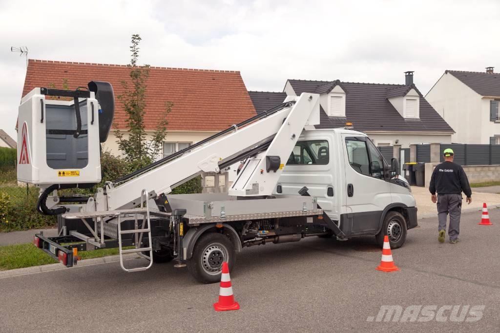 Iveco IS35SI2AA Truck mounted aerial platforms