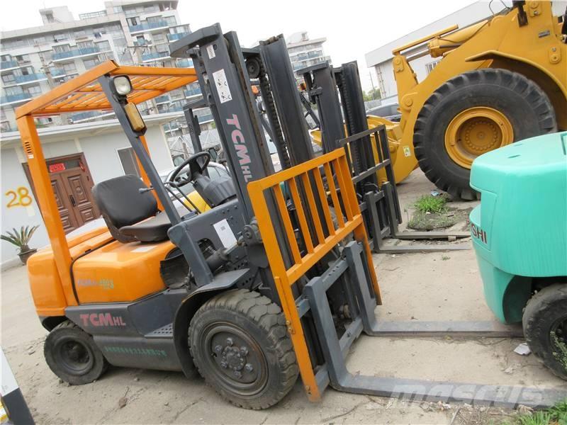 TCM FD 30 Diesel trucks