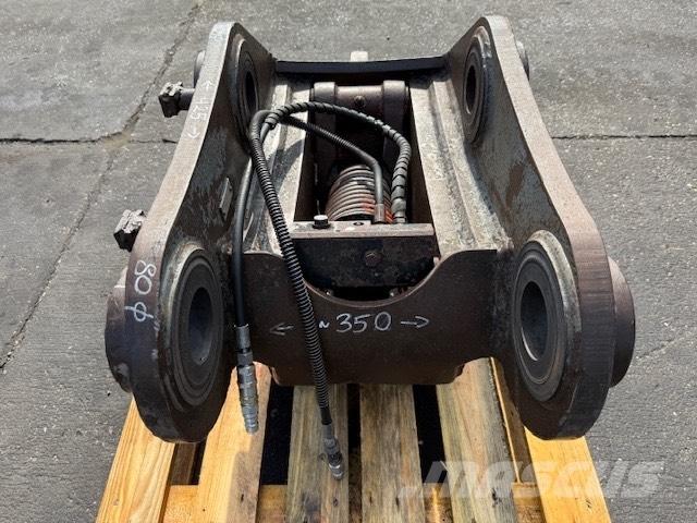 Liebherr R 906 LC Quick connectors