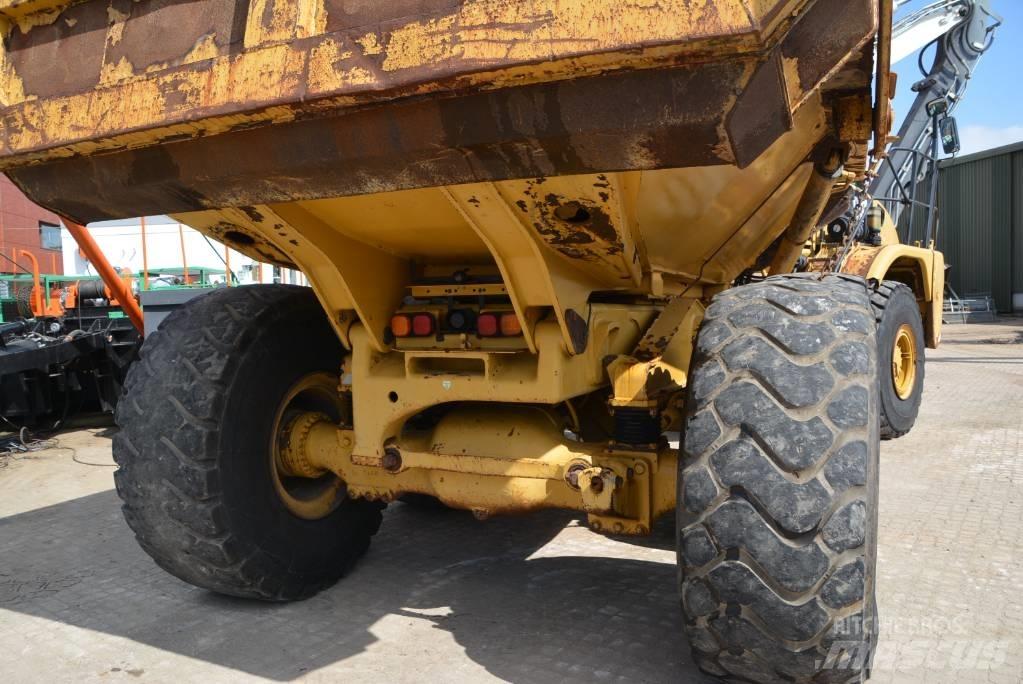 CAT 735 Articulated Haulers