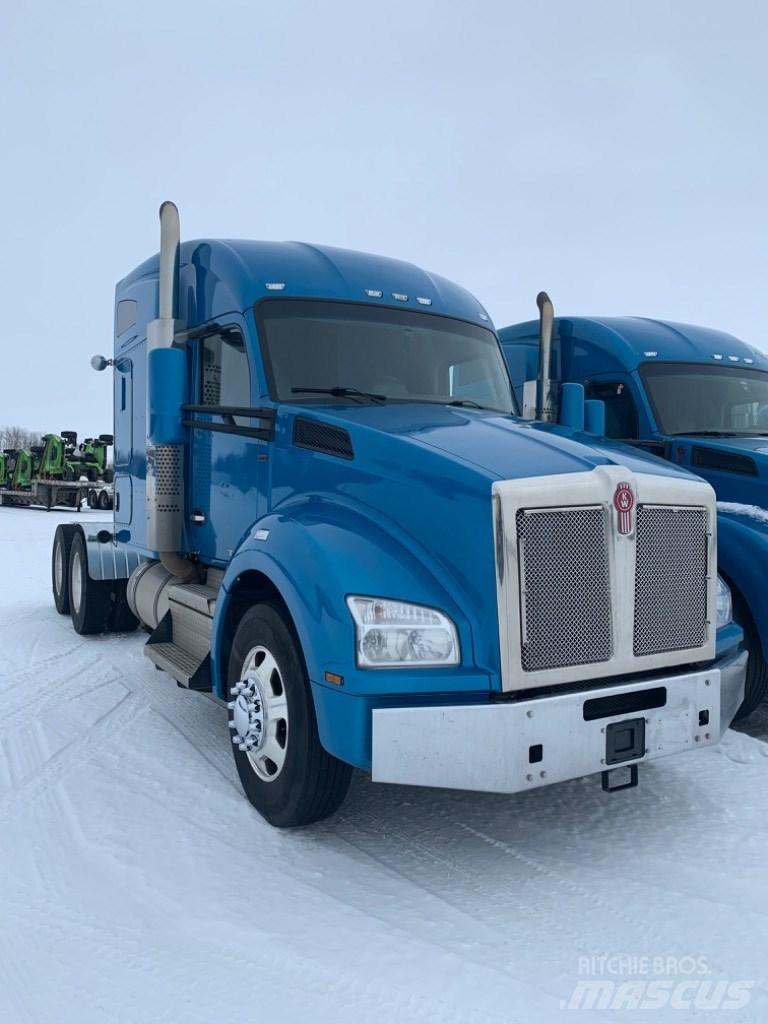 Kenworth T-880 Truck Tractor Units