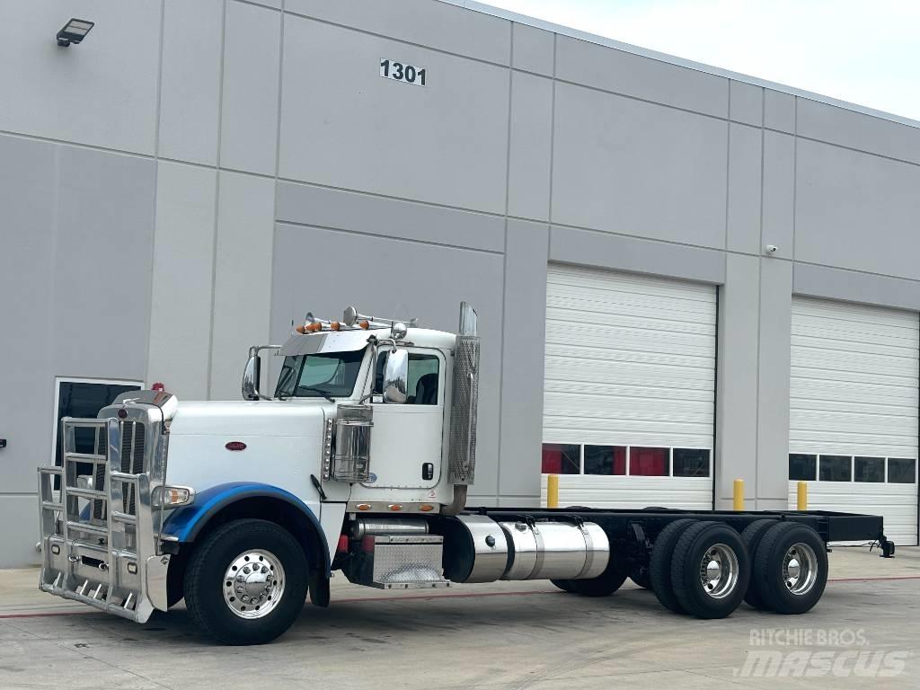 Peterbilt 389 Truck Tractor Units