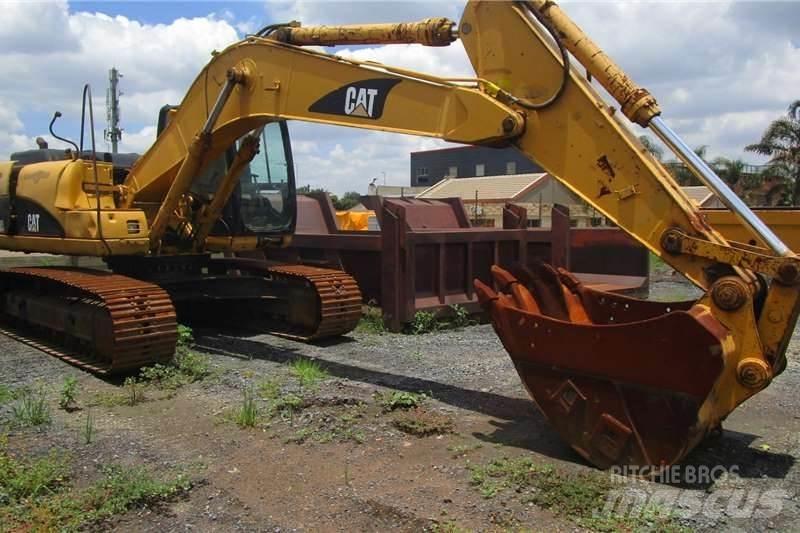 CAT 320C Mini excavators < 7t