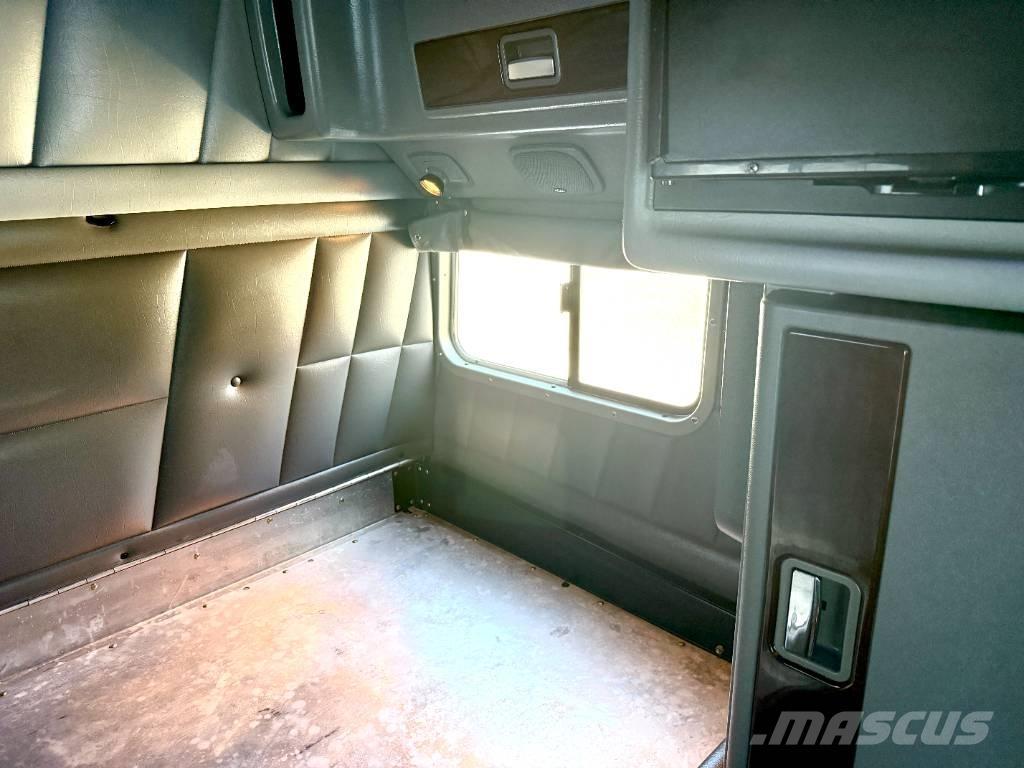 Peterbilt 389 Truck Tractor Units
