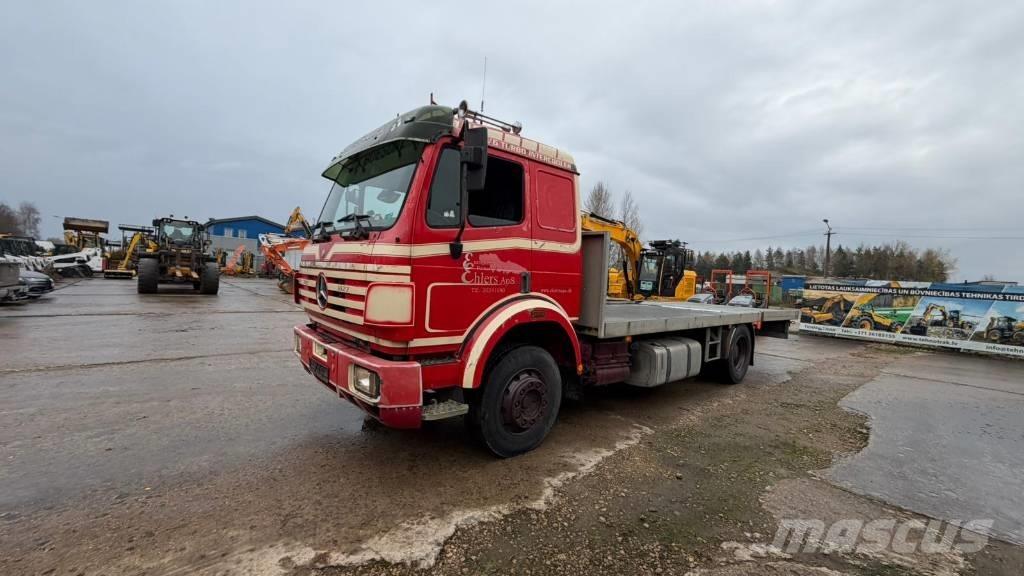 Mercedes-Benz 1827 Car carriers
