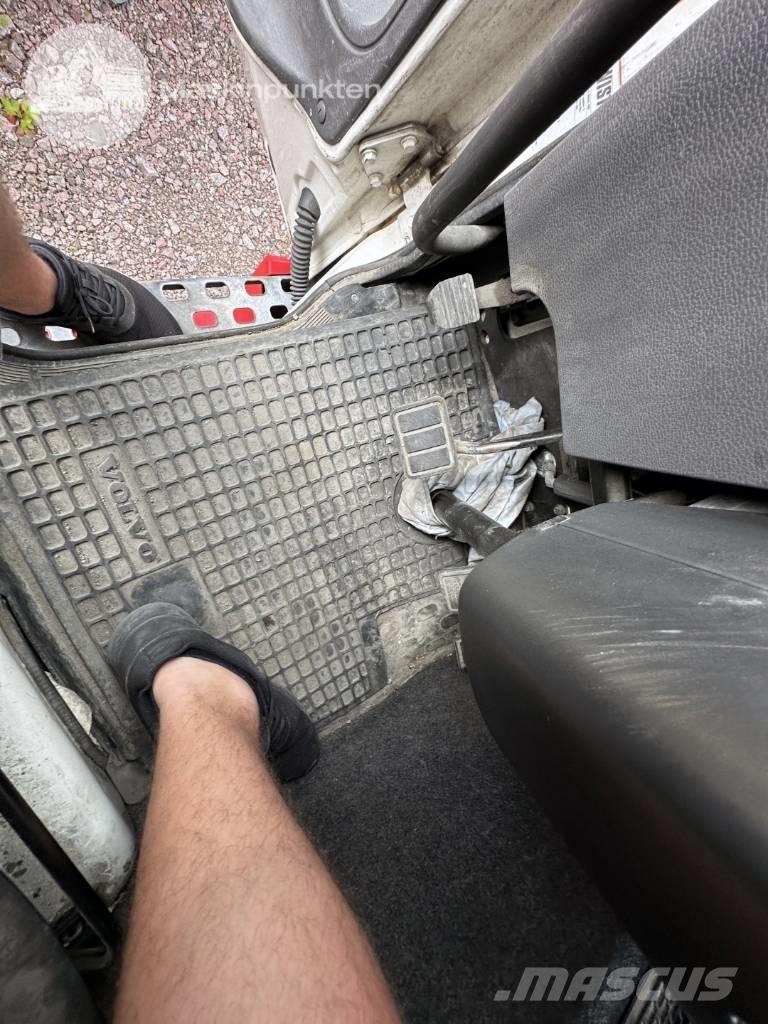 Volvo FL 6 Van Body Trucks