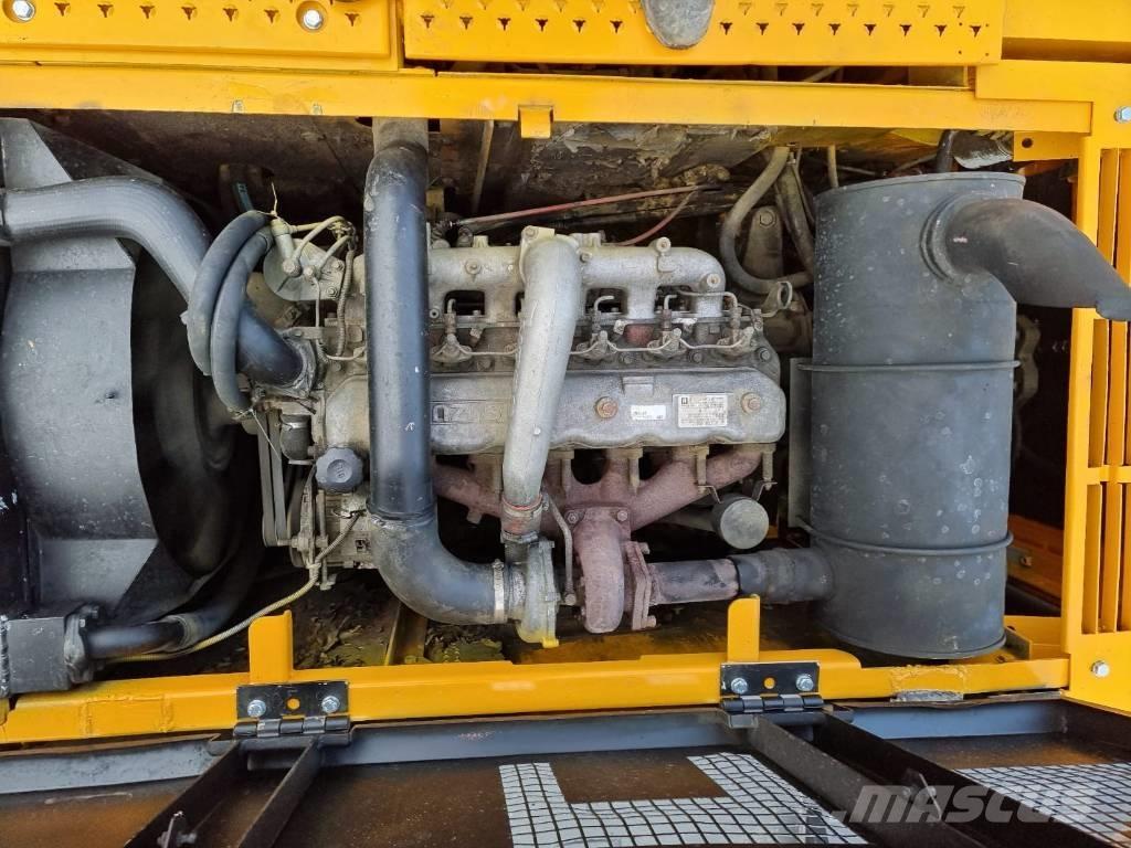 JCB JS 220 LC Crawler excavators