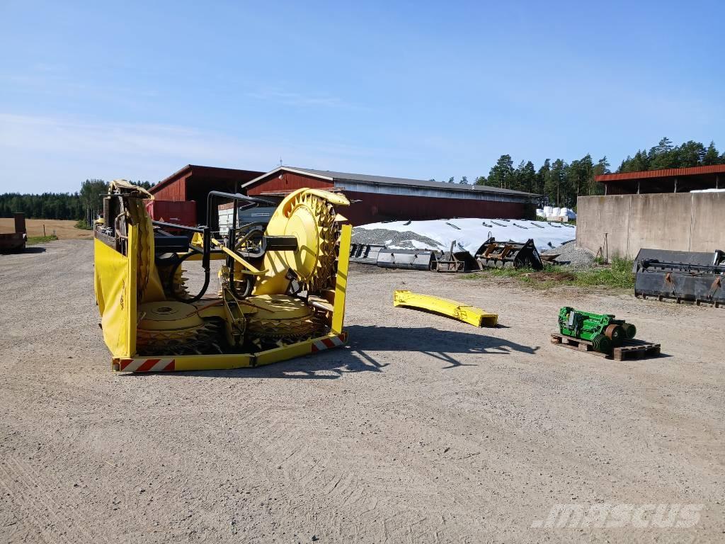 John Deere 460 Plus Self-propelled foragers