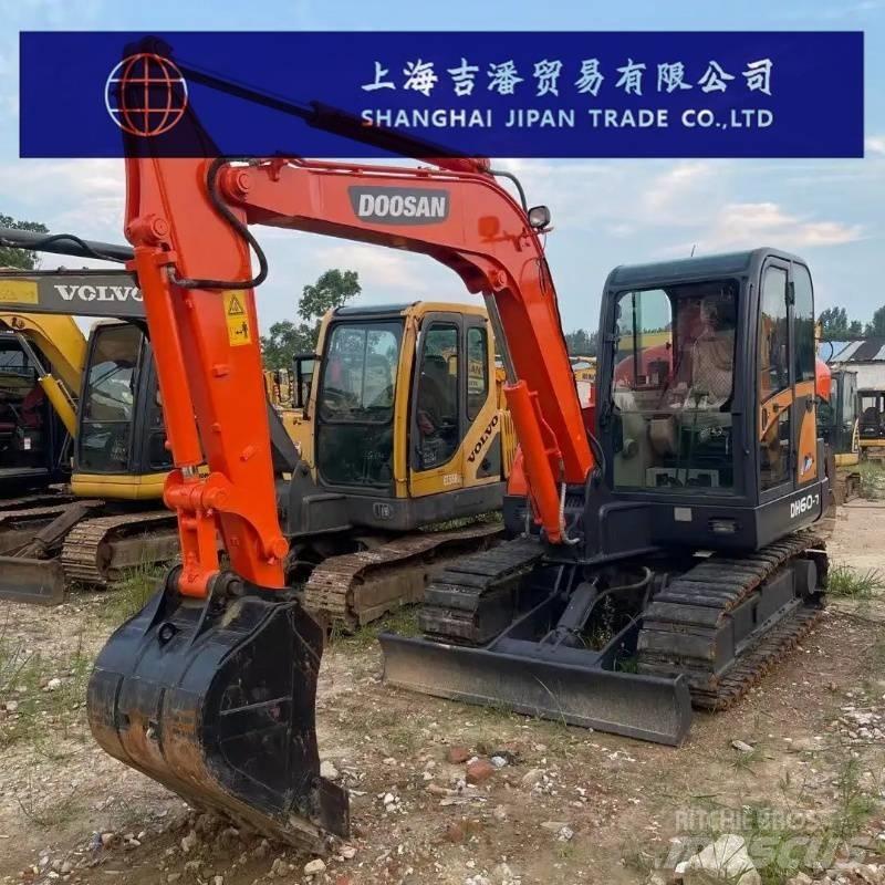 Doosan DH 60 Mini excavators < 7t