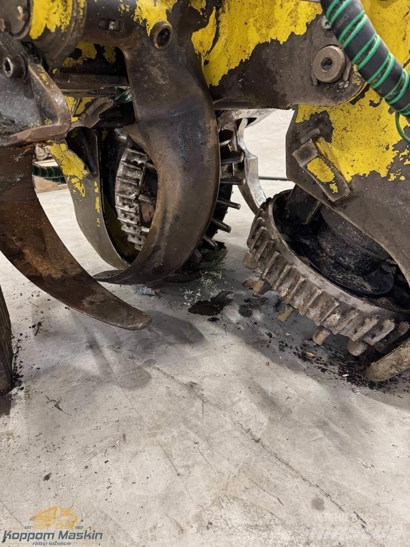 John Deere H415 Harvester heads