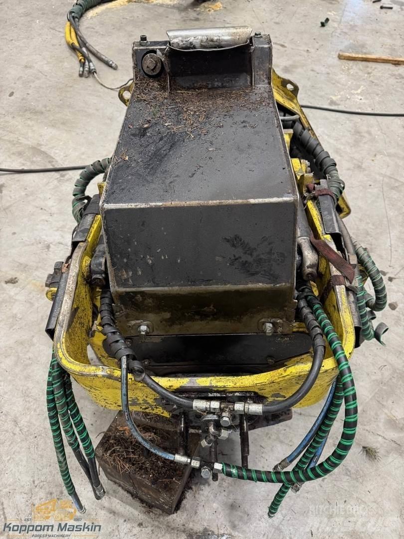 John Deere H415 Harvester heads