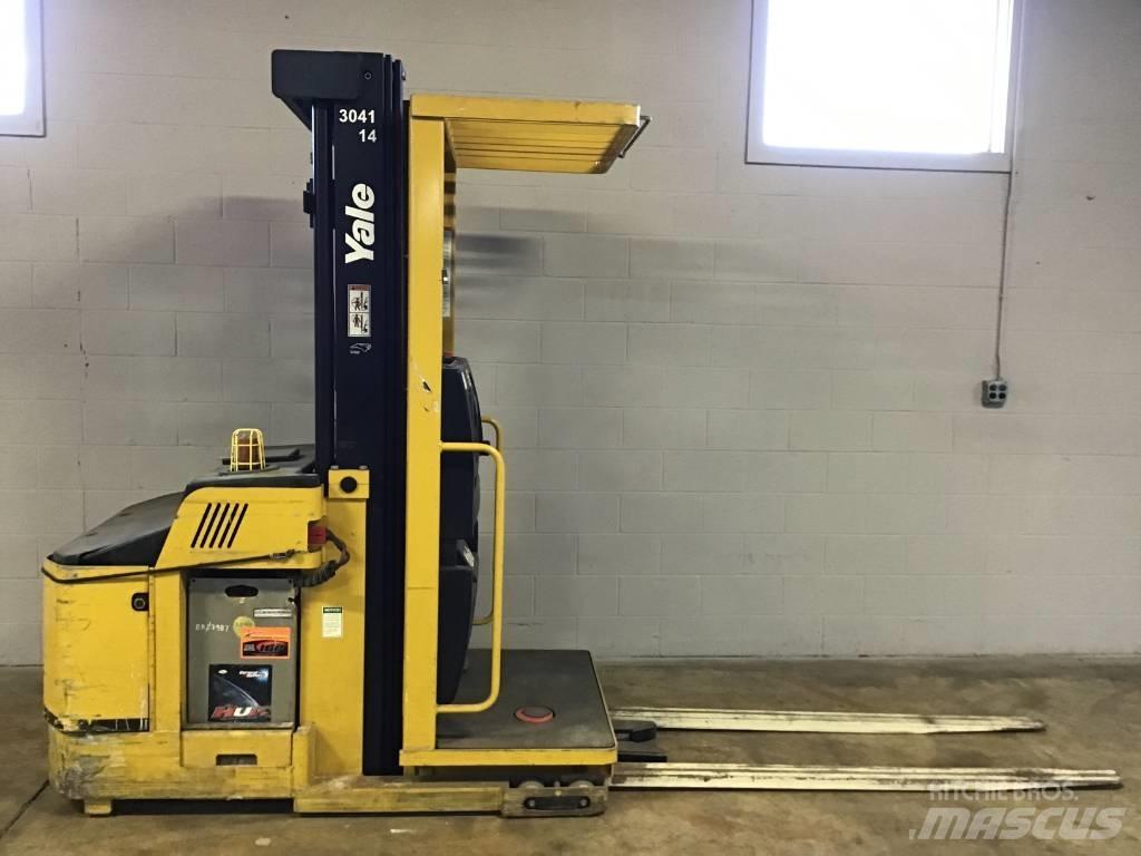 Yale OS030EFN24TE095 Medium lift order picker