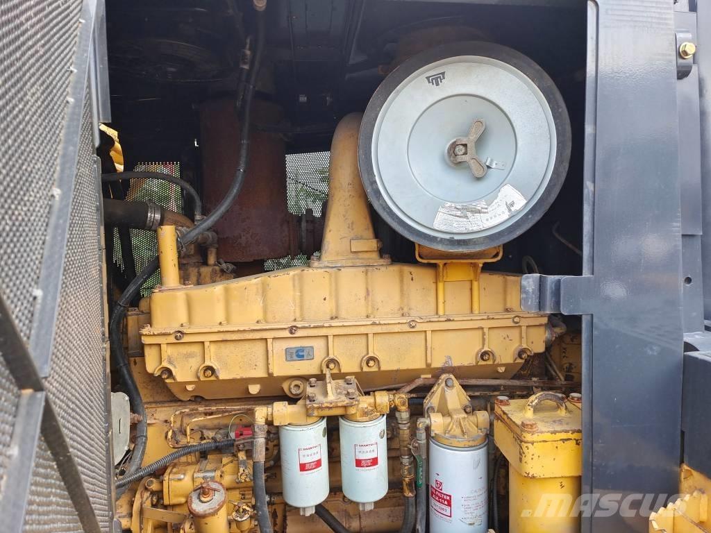 Shantui SD 32 Crawler dozers