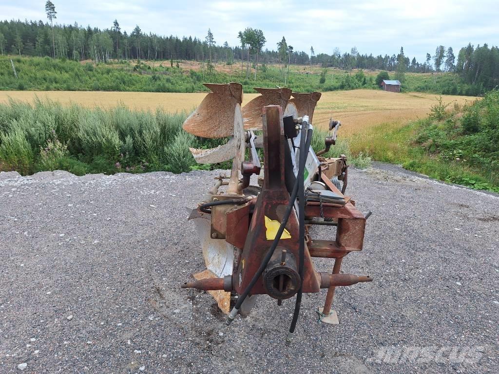 Överum CV 398H Reversible ploughs