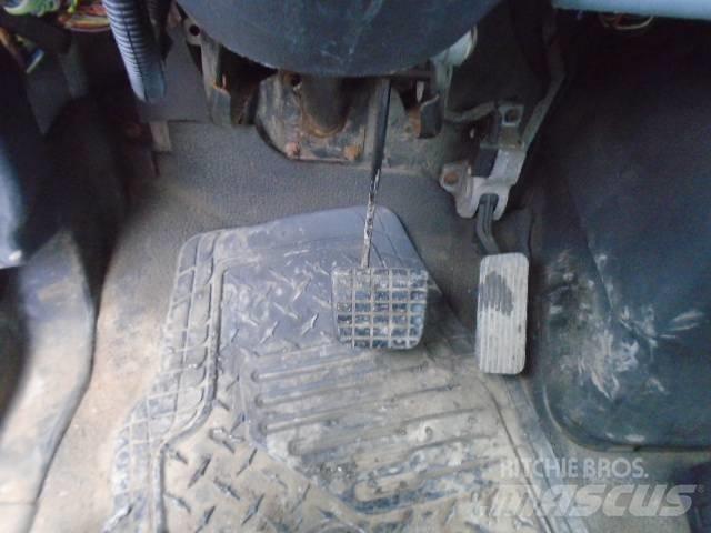 International 7400 Snow blades and plows
