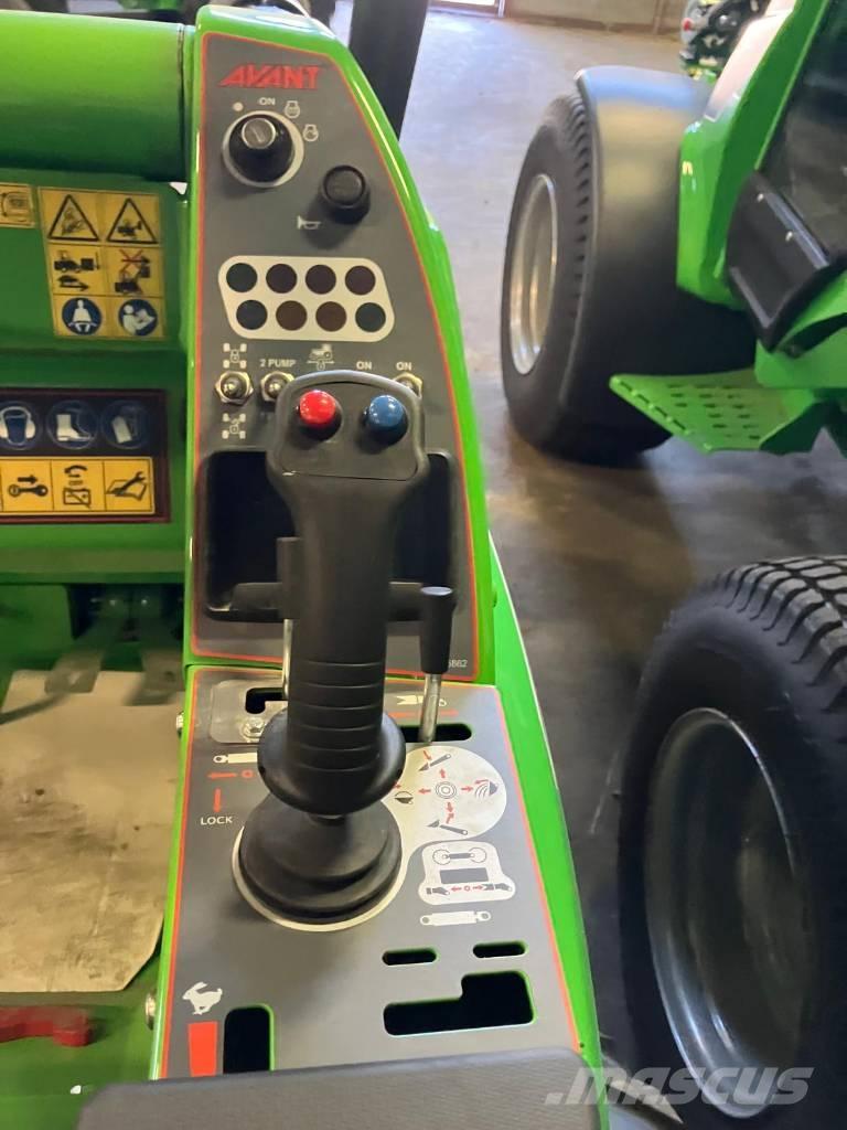 Avant Avant 528 Skid steer loaders