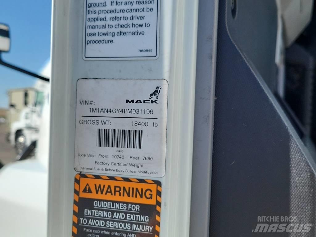 Mack Anthem Truck Tractor Units
