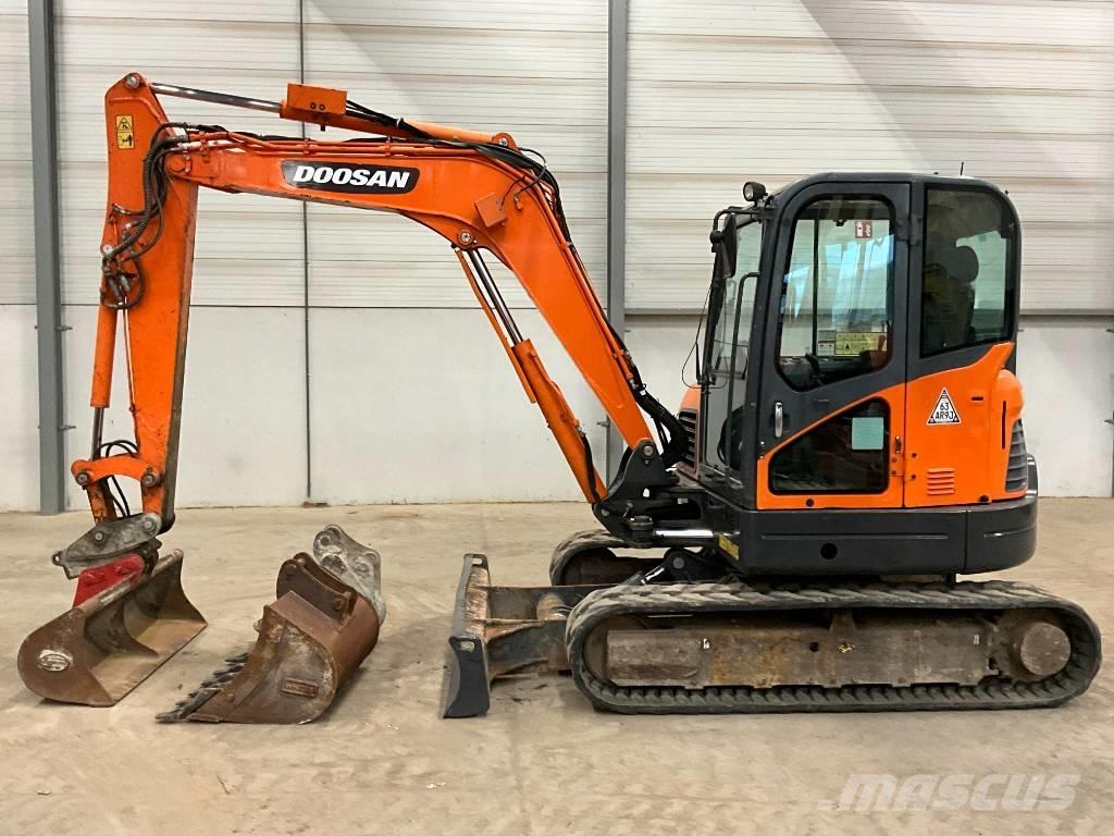 Doosan DX 63-3 Mini excavators < 7t