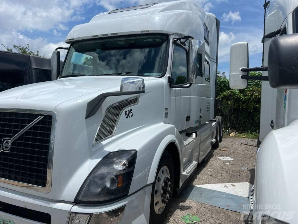 Volvo VNL 780 Truck Tractor Units