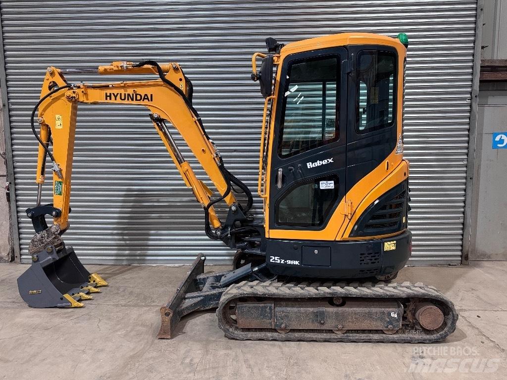 Hyundai R25Z-9 AK Mini excavators < 7t