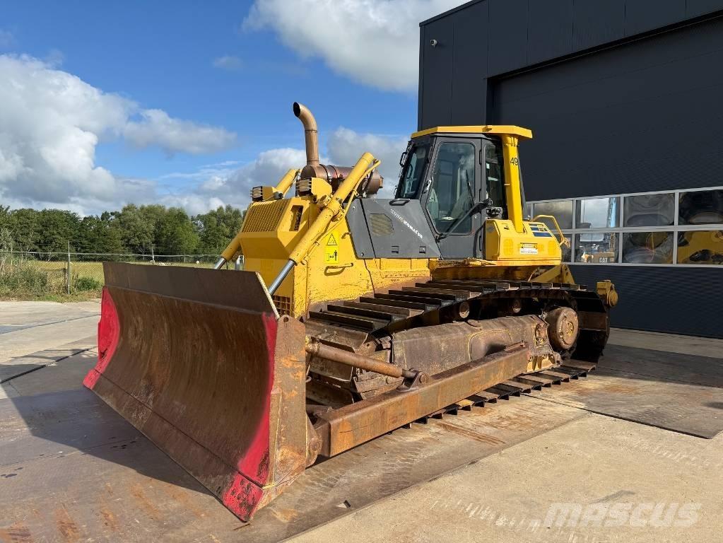 Komatsu D 65 PX-12 Crawler dozers