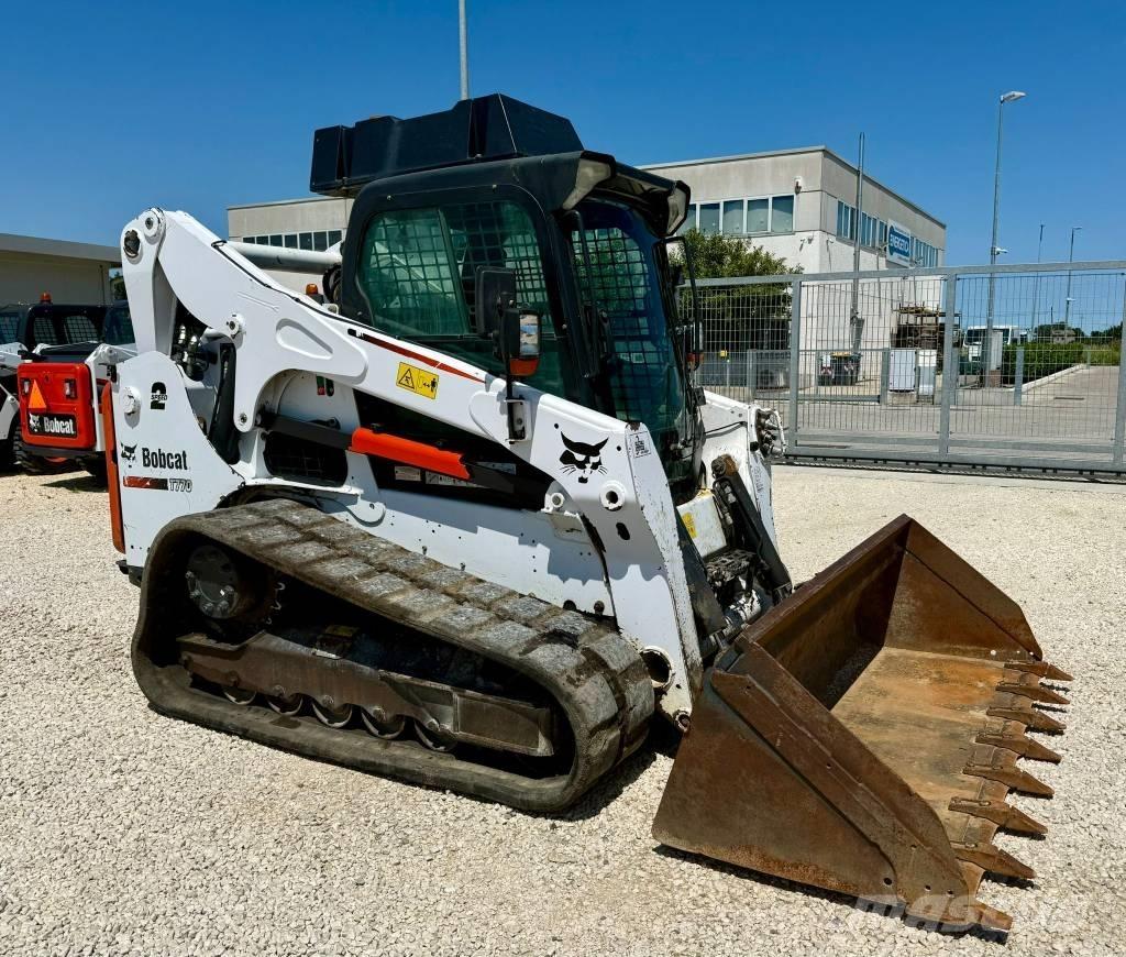 Bobcat T 770 Crawler FEL's
