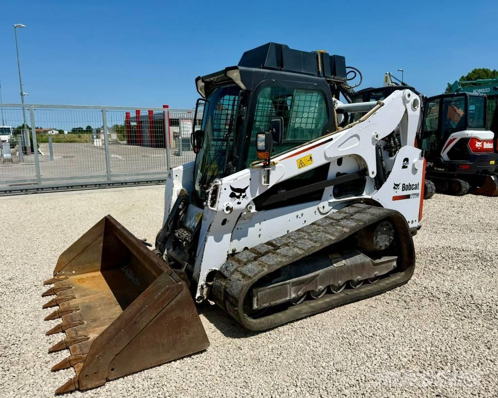 Bobcat T 770 Crawler FEL's