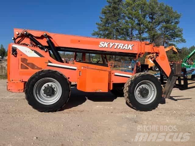 SkyTrak 10054 Telescopic handlers