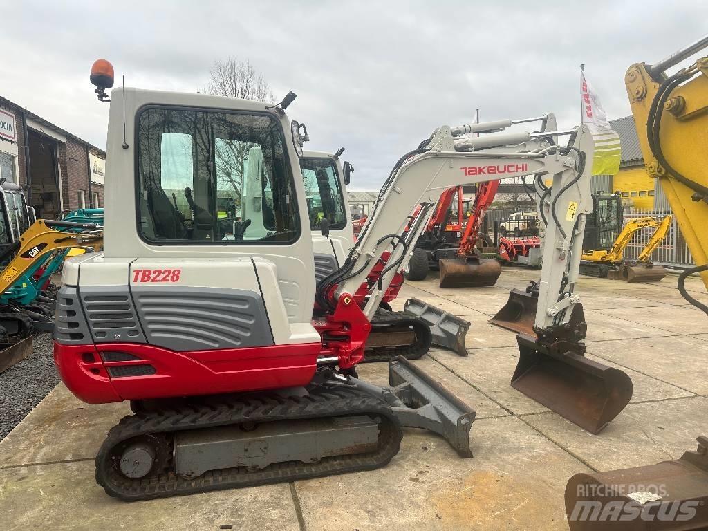 Takeuchi TB228 Mini excavators < 7t