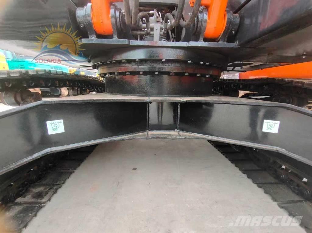 Hitachi ZX 200 Crawler excavators