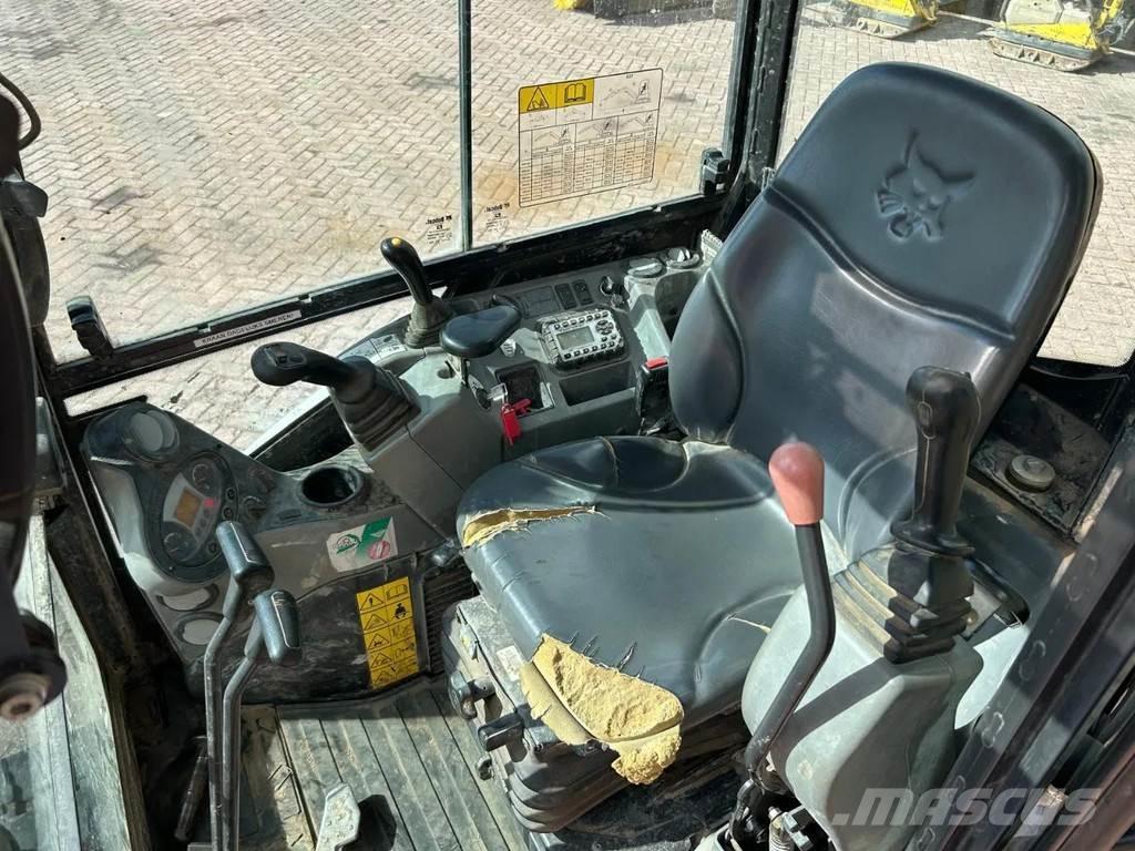Bobcat E27 Mini excavators < 7t