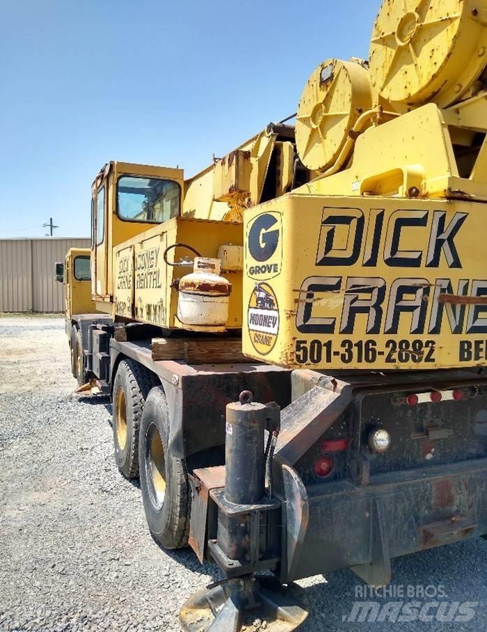 Grove TMS300B Tracked cranes