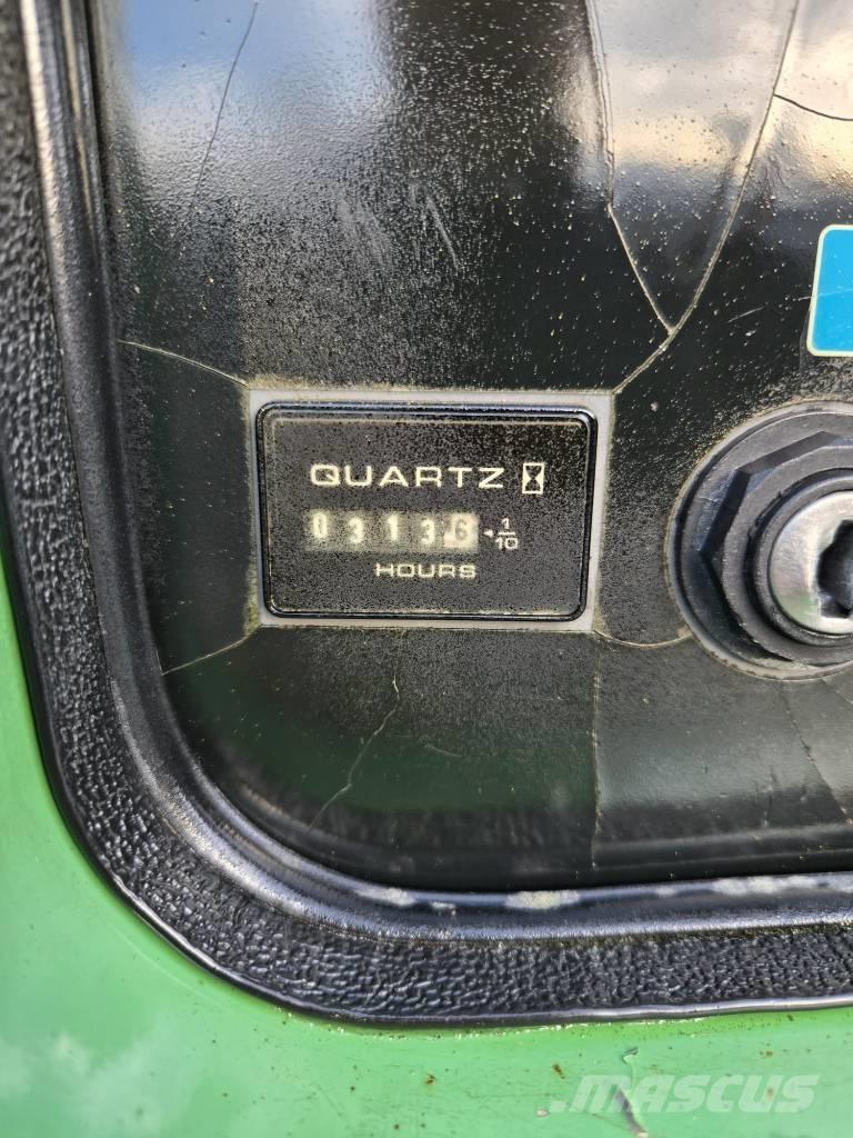 JLG 600 AJ Articulated boom lifts