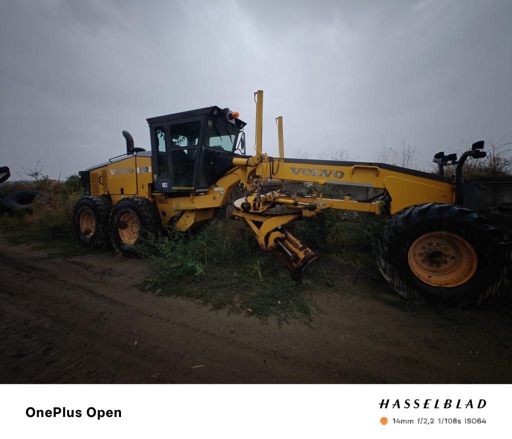  Greder Volvo G710 Tracks, chains and undercarriage