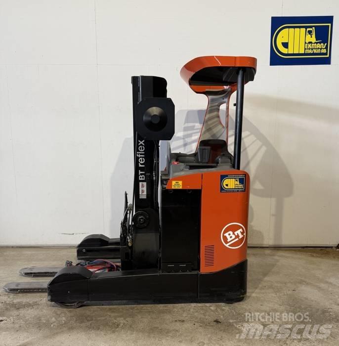 BT Truck RRE200 Reach truck